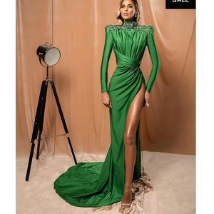 Albina Dyla green long sleeve beaded evening gown prom dress size M 6/8